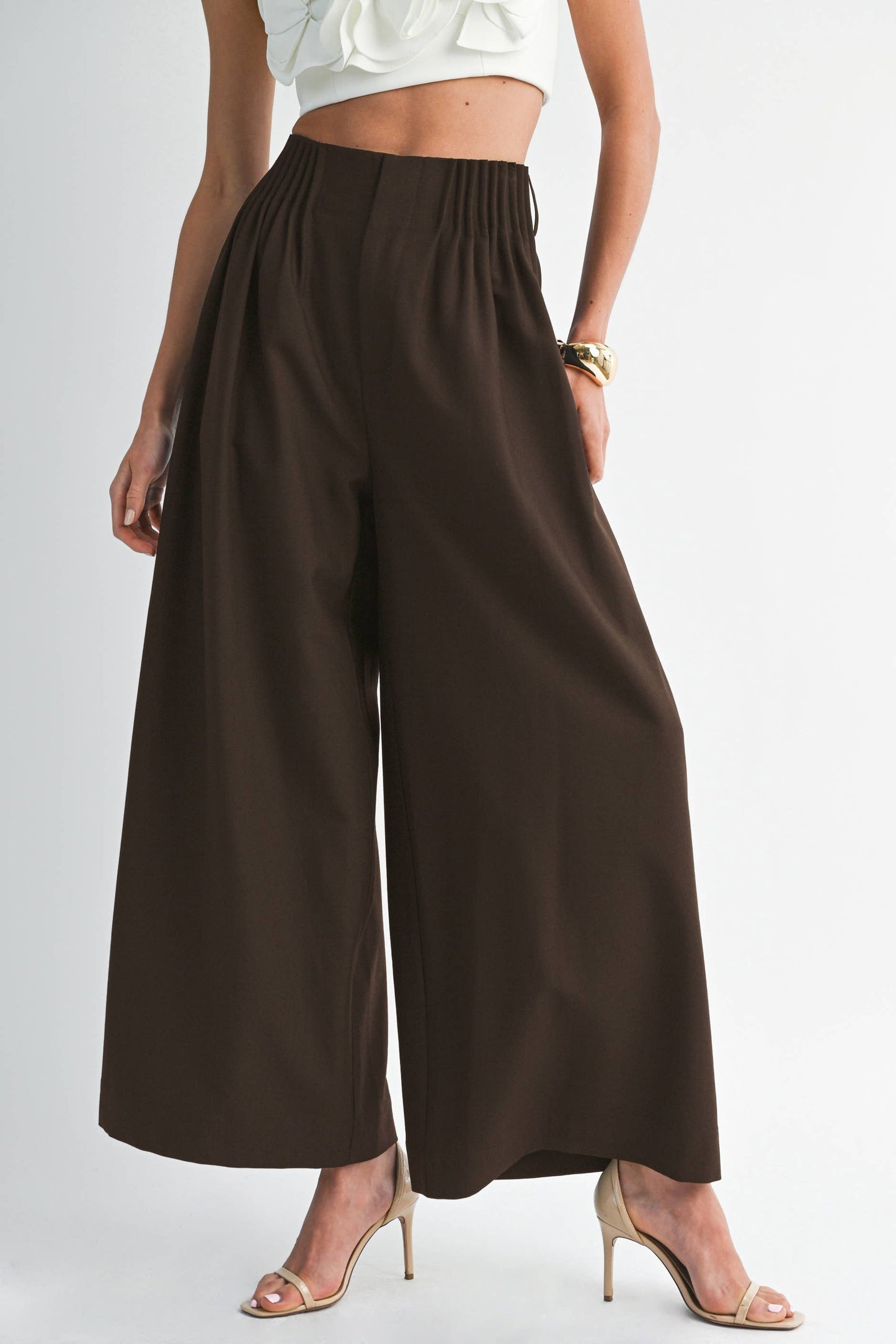 Pleated Wide-Leg Relaxed Trousers