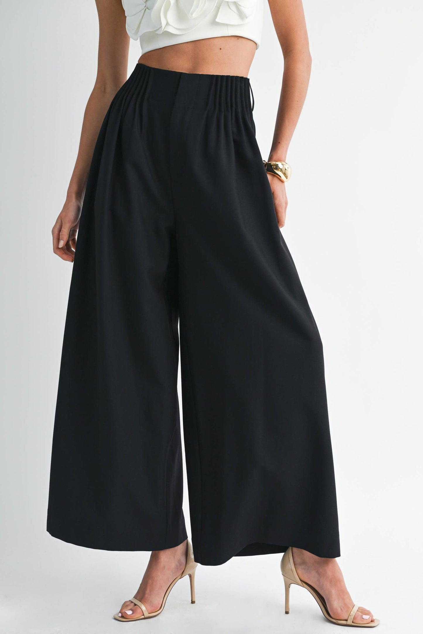 Pleated Wide-Leg Relaxed Trousers